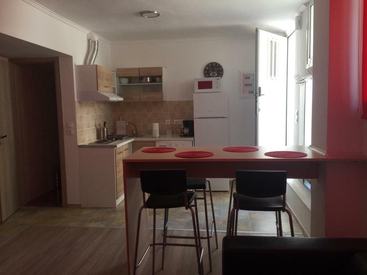 Loutraki Hostel 외부 사진